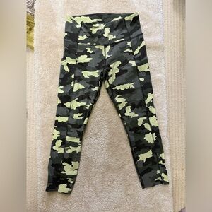 Lululemon leggings with pockets